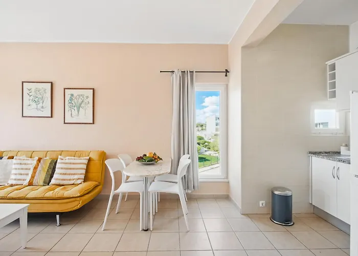 Stork Nest Виламура